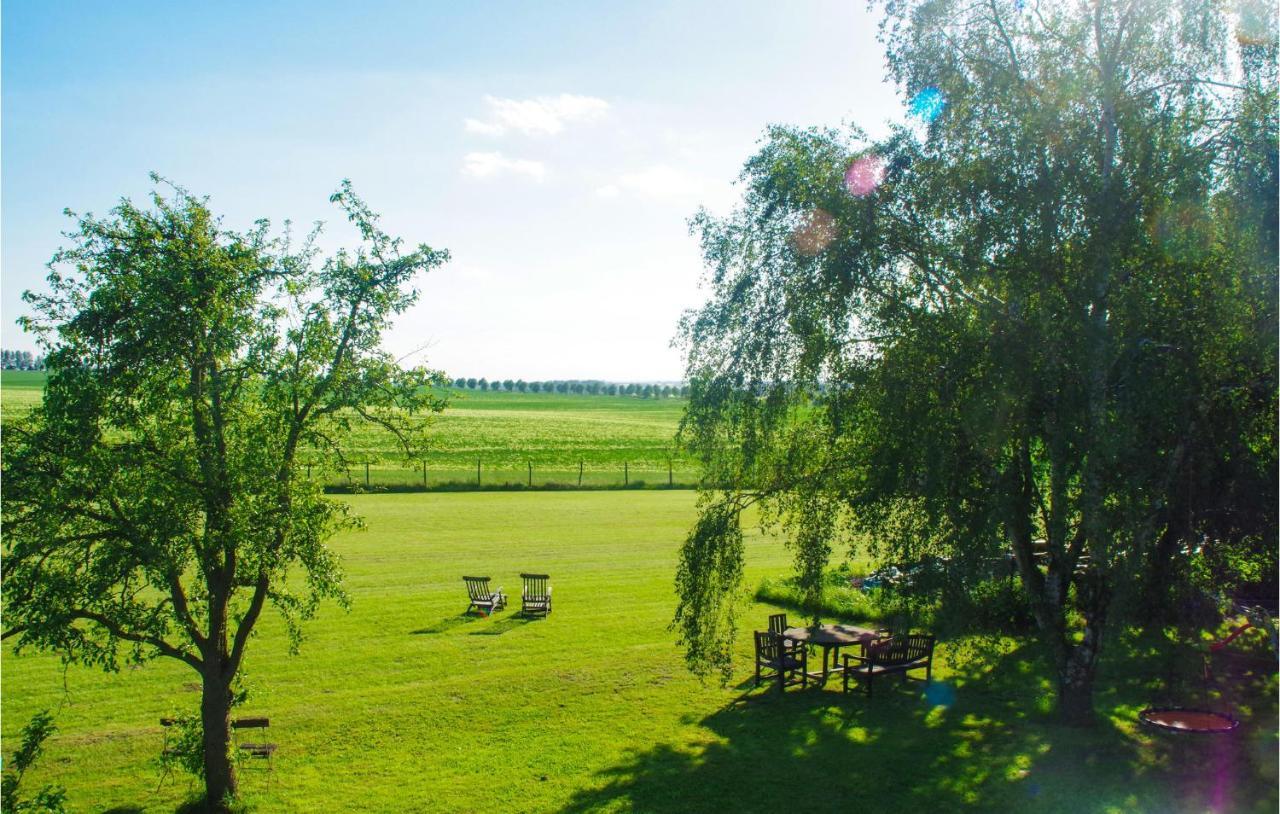 Lovely Home In Am Salzhaff With Kitchen Pepelow Esterno foto